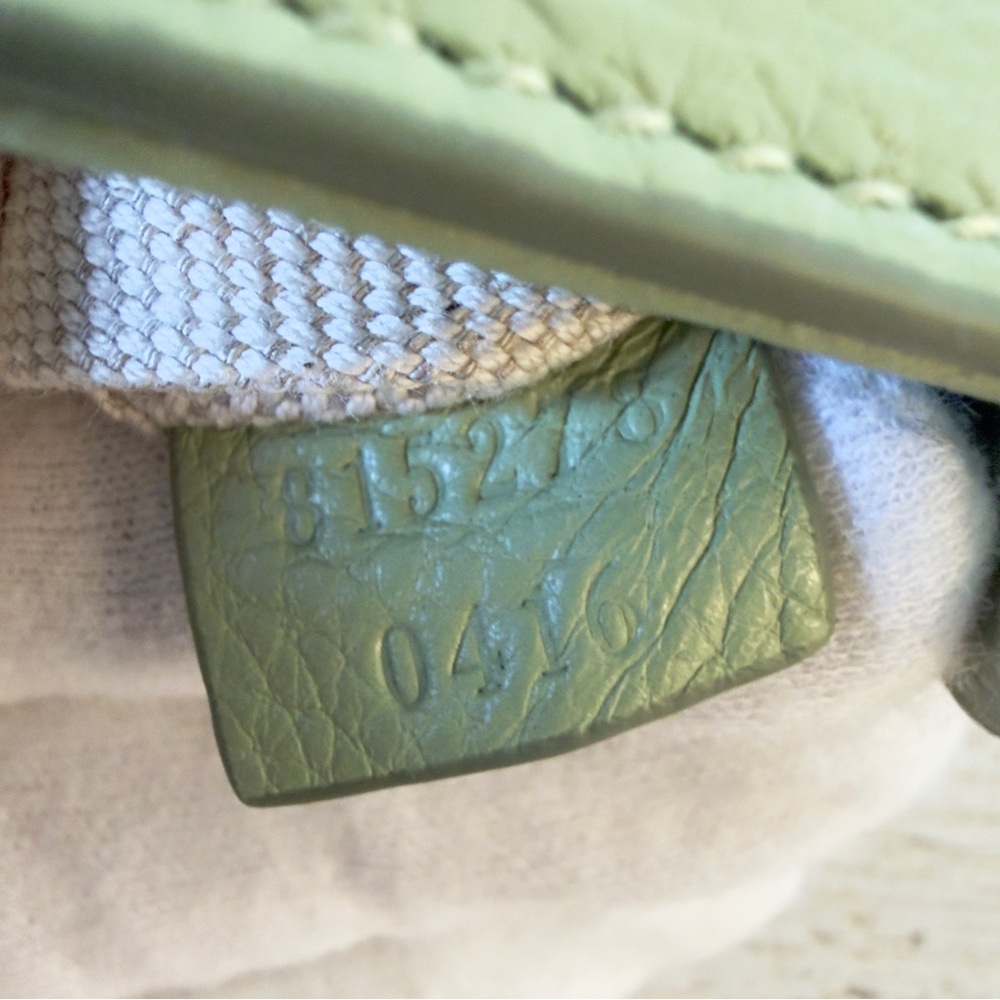 New Gucci Brainy GG Emblem leather shoulder crossbody mini bag pouch, green - Picture 13 of 13
